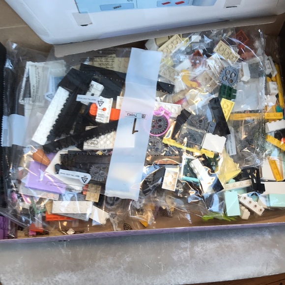 NWT LEGO X BTS Dynamite IDEAS - Picture 2 of 4